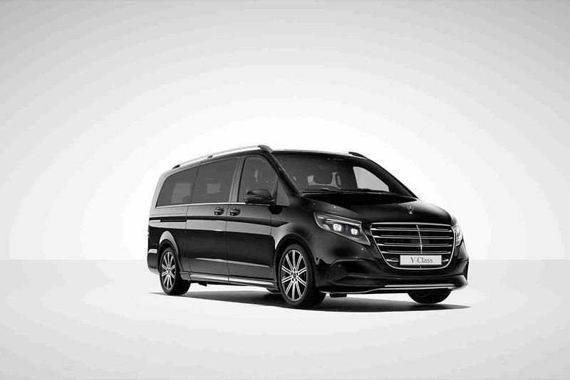 Preto Novo 2025 Mercedes V250 Exclusive Monovolume | € 105.000 - Imagem 1/4