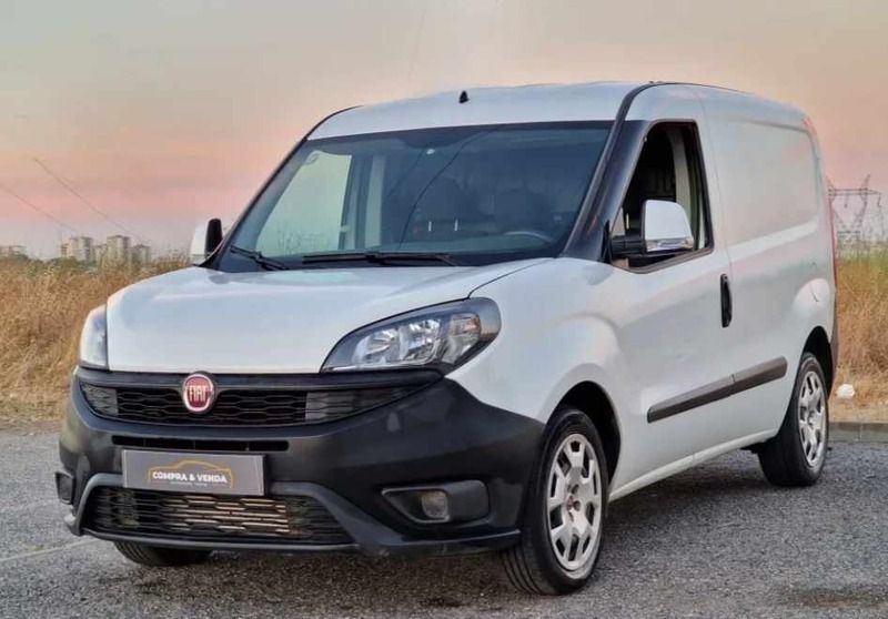 Branco Usado 2018 Fiat Doblò Monovolume | € 8.999 (Super Preço) - Imagem 1/4