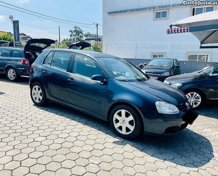 Azul Usado 2004 VW Golf IV Trendline Citadino | € 4.190 (Preço justo) - Imagem 1/1