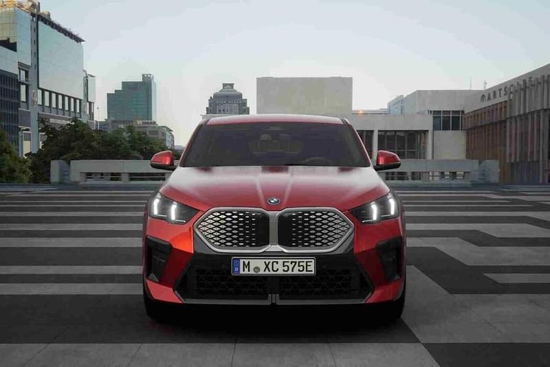 Novo BMW iX2 Comfort Edition 150 kW (204 HP) 2025 Vermelho SUV