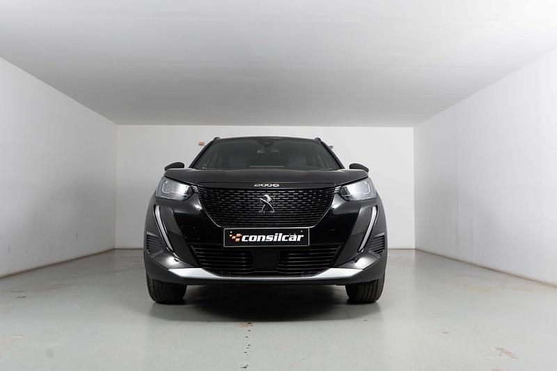 Usado Peugeot e-2008 Allure 100 kW (136 HP) 2023 Preto SUV