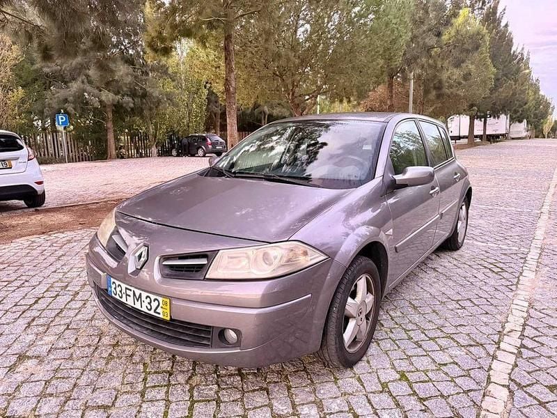 Usado 2008 Renault Mégane III Sedan | € 3.250 (Super Preço) - Imagem 1/4