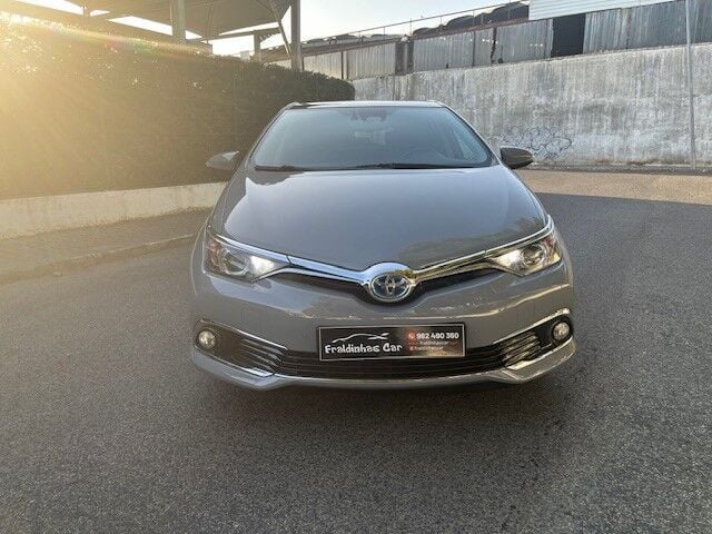 Antracite Usado 2018 Toyota Auris Hybrid | € 17.000 - Imagem 1/4