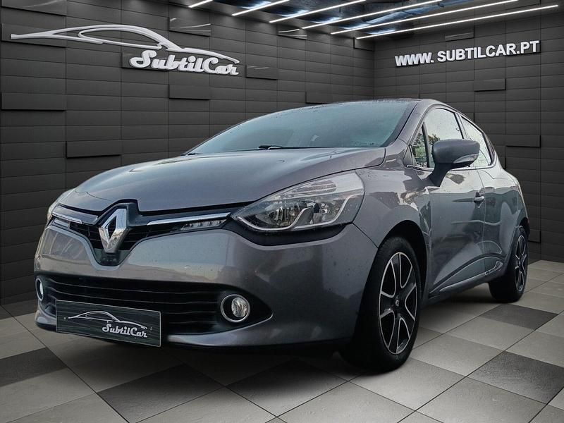 Usado Renault Clio IV Dynamique 90 HP (66 kW) 2014 Cinza
