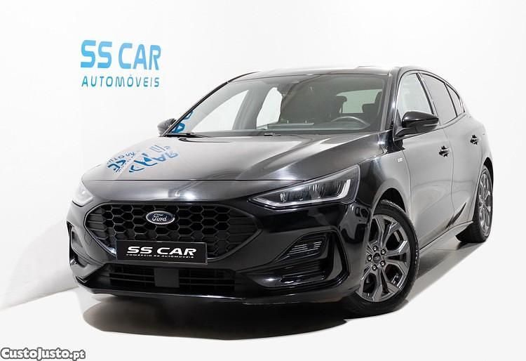 Preto Usado 2022 Ford Focus ST-Line Citadino | € 17.250 (Preço justo) - Imagem 1/1