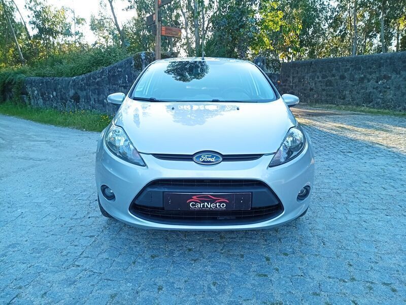 Usado Ford Fiesta Trend 60 HP (44 kW) 2009 Cinza Citadino