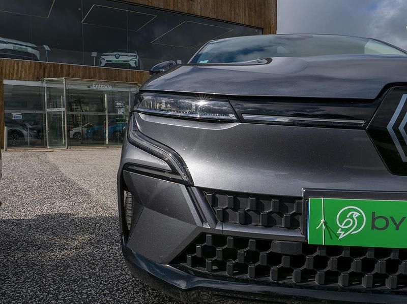 Usado Renault Mégane Evolution 160 kW (218 HP) 2022 Cinza SUV