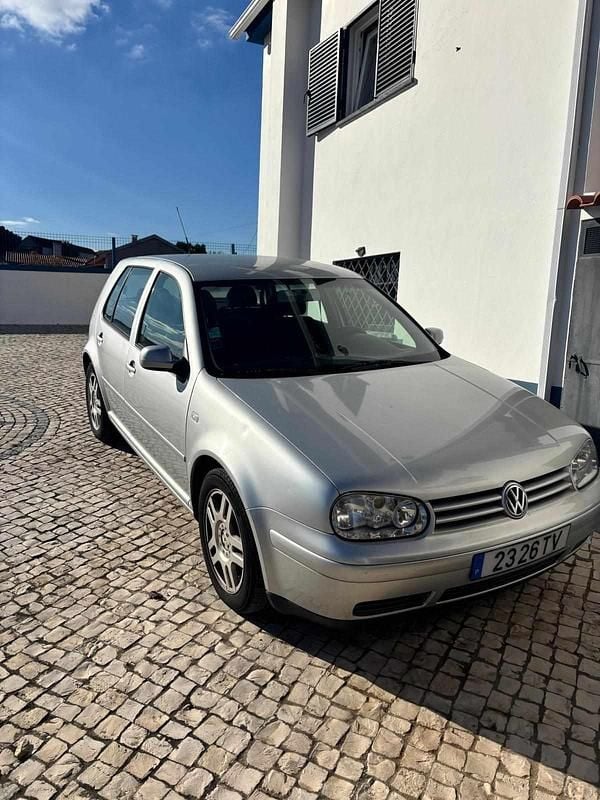 Usado VW Golf IV 75 HP (55 kW) 2002 Cinzento Citadino