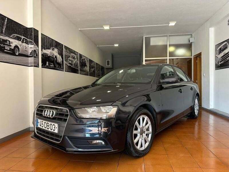 Preto Usado 2013 Audi A4 Sedan | € 13.300 (Preço justo) - Imagem 1/4