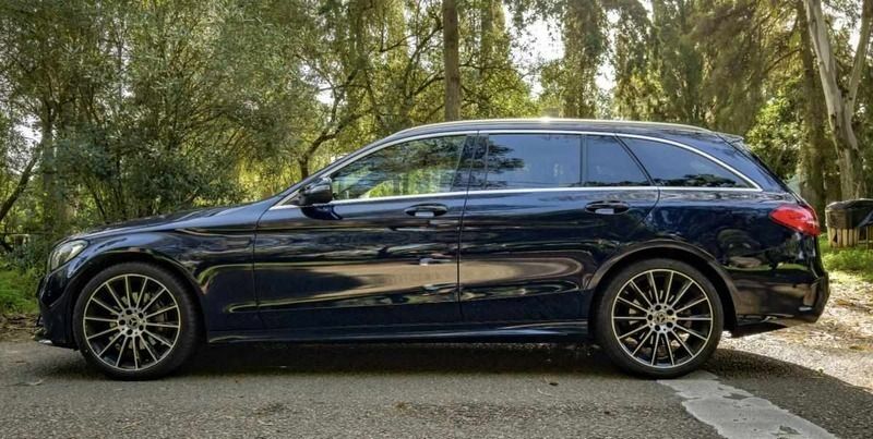 Azul Usado 2018 Mercedes C220 Sedan | € 32.750 (Preço elevado) - Imagem 1/4