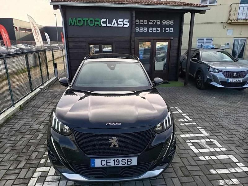 Usado Peugeot e-2008 100 kW (136 HP) 2022 Preto SUV