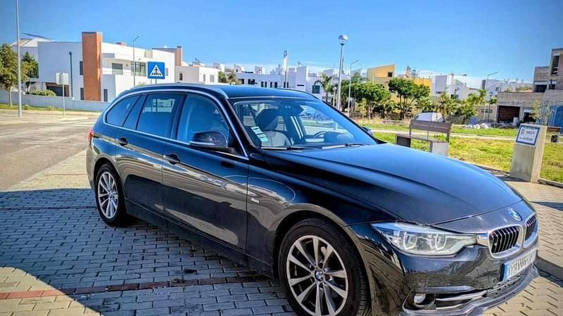 Usado BMW 318 Sport Line 150 HP (110 kW) 2018 Preto Carrinha