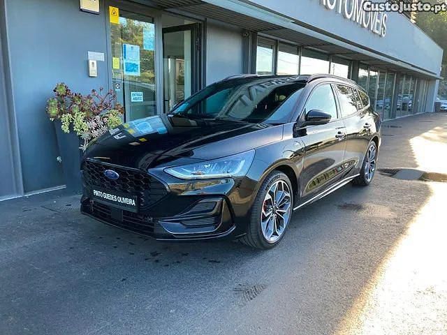 Preto Usado 2022 Ford Focus Sedan | € 13.500 (Preço justo) - Imagem 1/1