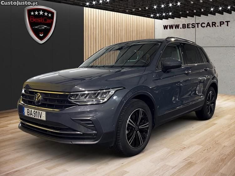 Cinza Usado 2023 VW Tiguan SUV | € 27.950 (Preço justo) - Imagem 1/1