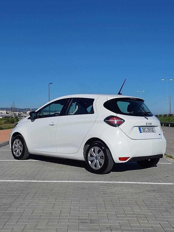 Usado Renault Zoe 80 kW (109 HP) 2020 Branco Citadino