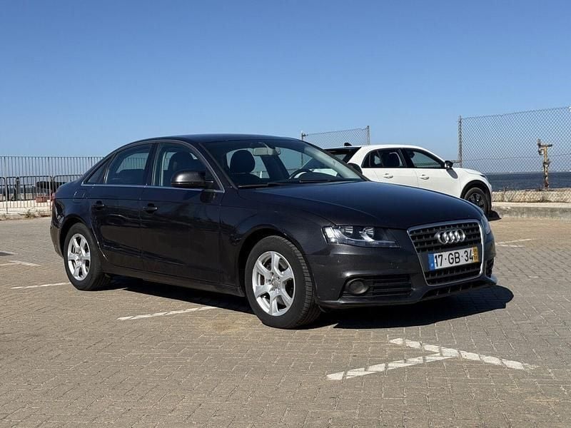 Cinza Usado 2008 Audi A4 Sedan | € 7.900 (Preço justo) - Imagem 1/4