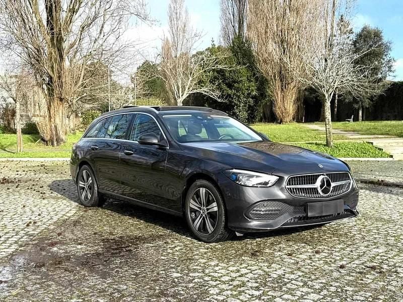 Usado Mercedes C300 313 HP (230 kW) 2022 Cinzento