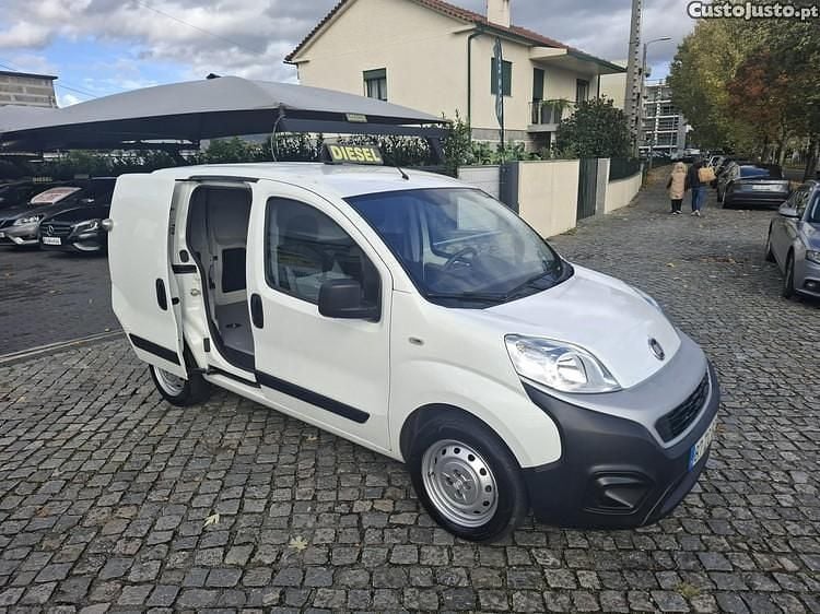 Branco Usado 2019 Fiat Fiorino Van | € 6.990 (Super Preço) - Imagem 1/1