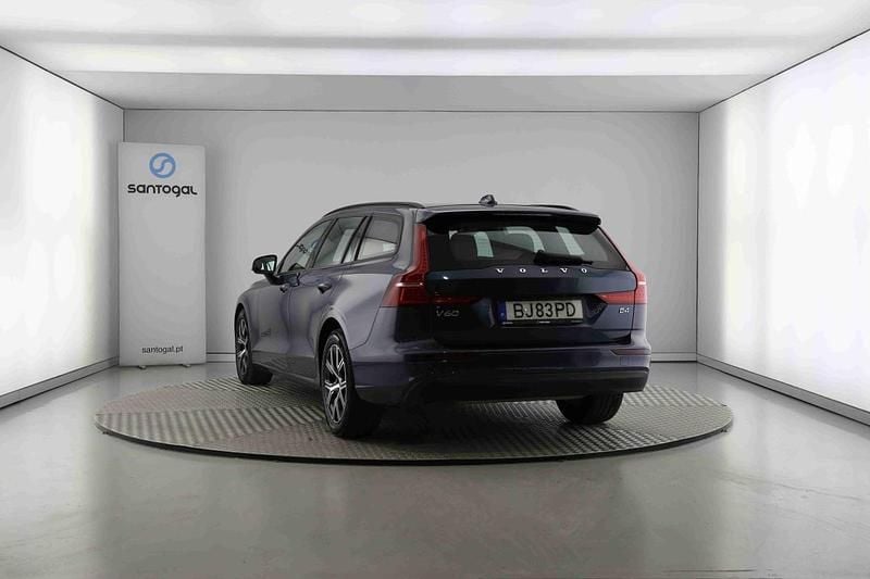 Usado Volvo V60 197 HP (144 kW) 2024 Azul Carrinha