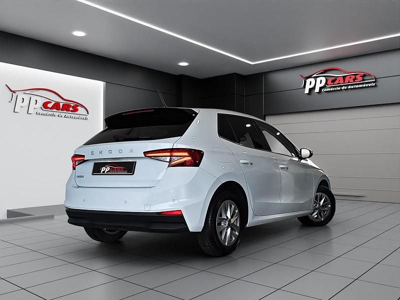 Usado Skoda Fabia 95 HP (69 kW) 2024 Branco Citadino