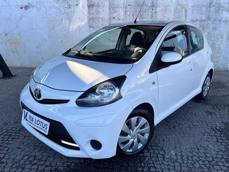 Branco Usado 2014 Toyota Aygo Citadino | € 8.900 (Preço justo) - Imagem 1/4