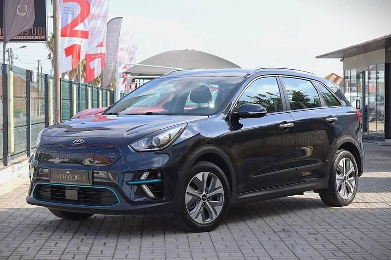 Azul Usado 2020 Kia e-Niro SUV | € 19.990 (Preço elevado) - Imagem 1/4