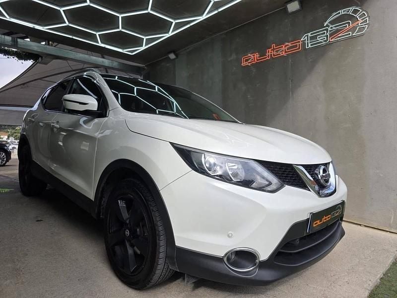 Branco Usado 2017 Nissan Qashqai Tekna+ SUV | € 15.990 (Bom preço) - Imagem 1/4