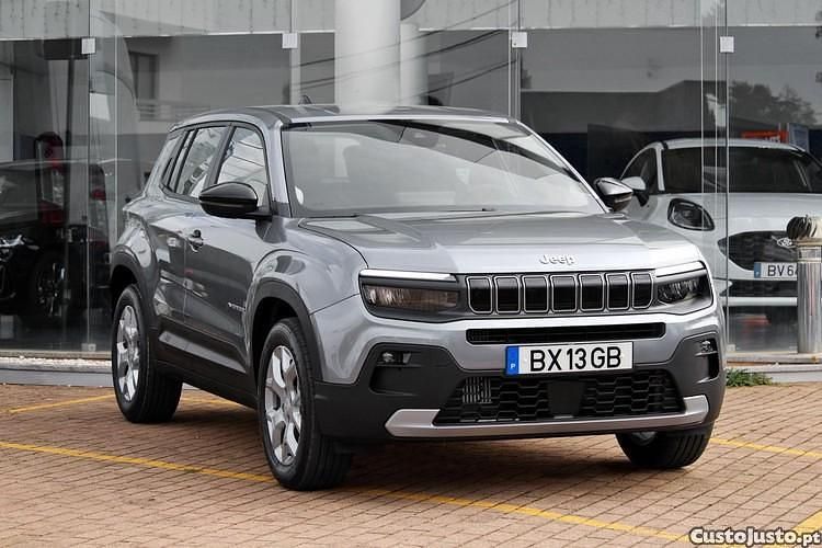 Cinza Usado 2025 Jeep Avenger Altitude SUV | € 24.990 (Preço justo) - Imagem 1/1