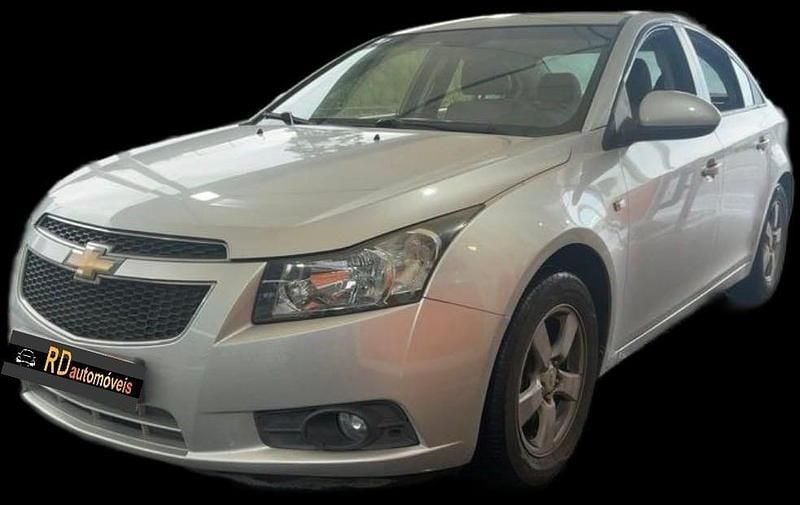 Usado Chevrolet Cruze 113 HP (83 kW) 2010 Cinzento