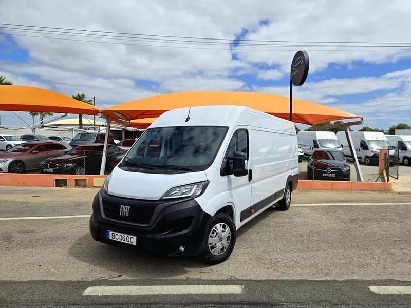 Branco Usado 2023 Fiat Ducato Van | € 25.950 (Preço justo) - Imagem 1/4