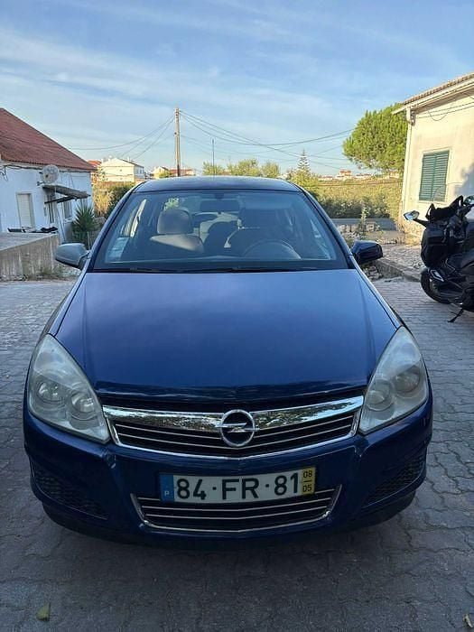 Usado 2008 Opel Astra Sedan | € 3.600 (Preço justo) - Imagem 1/4