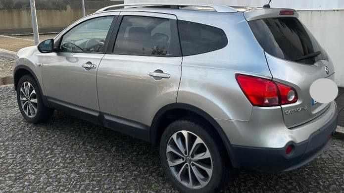 Usado Nissan Qashqai 103 HP (75 kW) 2009 Cinzento SUV