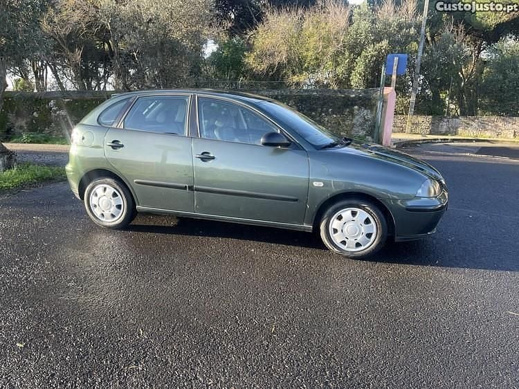 Usado Seat Ibiza 70 HP (51 kW) 2003 Verde Citadino