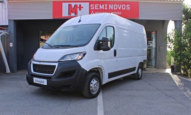 Branco Usado 2022 Peugeot Boxer Van | € 24.500 (Preço justo) - Imagem 1/4