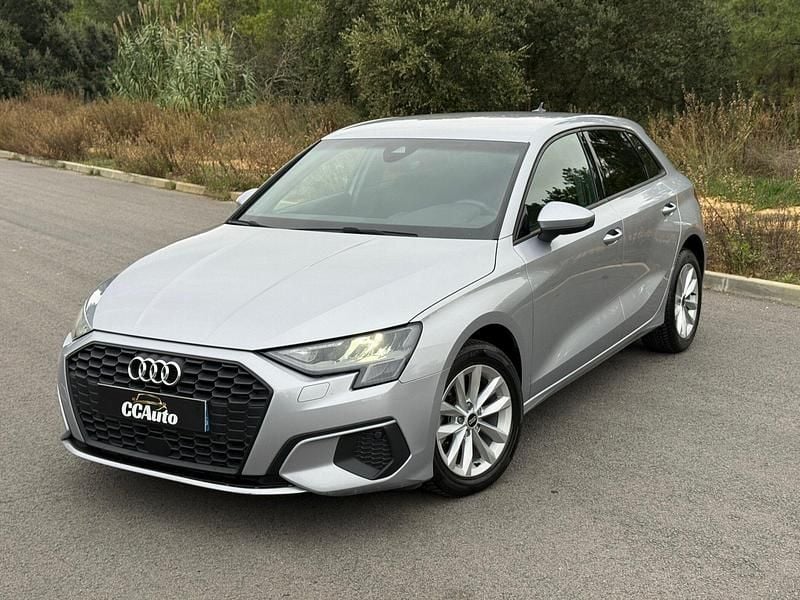 Usado Audi A3 Attraction 116 HP (85 kW) 2021 Cinza Sedan