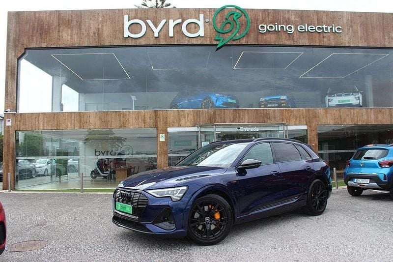 Azul Usado 2022 Audi e-tron S-Line SUV | € 34.900 (Bom preço) - Imagem 1/4