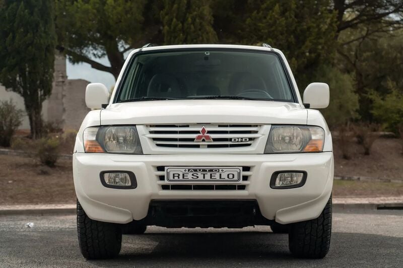 Usado Mitsubishi Pajero 165 HP (121 kW) 2001 Branco SUV