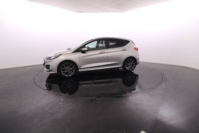 Usado Ford Fiesta 101 HP (74 kW) 2022 Cinzento Citadino