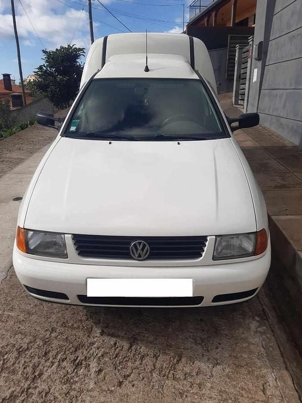 Branco Usado 2003 VW Caddy Monovolume | € 4.700 - Imagem 1/4