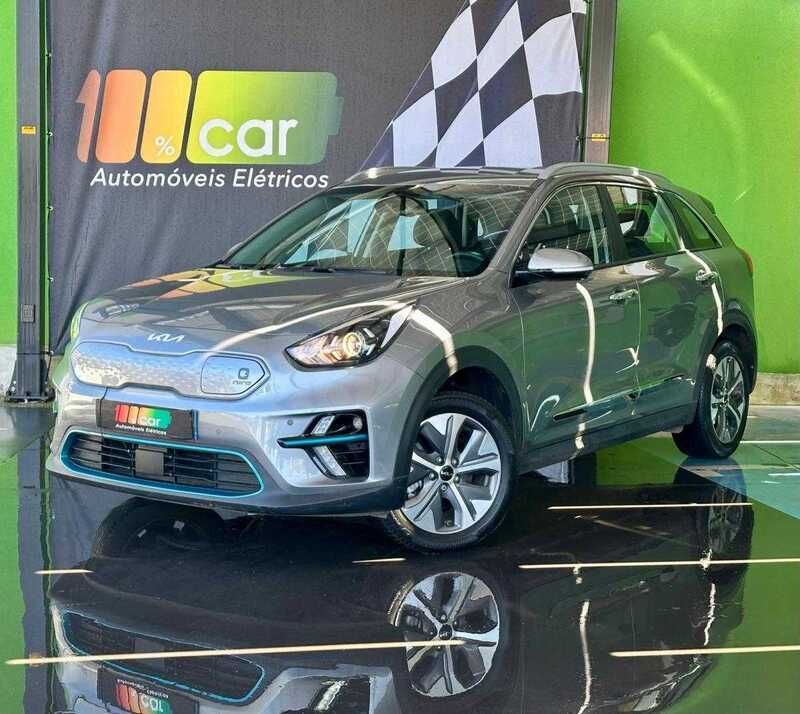 Cinza Usado 2022 Kia e-Niro SUV | € 25.900 (Bom preço) - Imagem 1/4