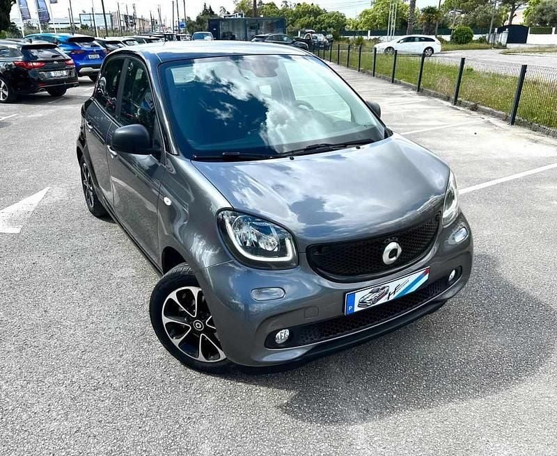 Cinza Usado 2018 Smart ForFour Passion | € 12.990 (Preço justo) - Imagem 1/4