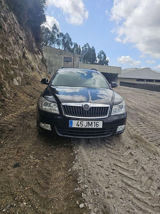 Usado 2012 Skoda Octavia Carrinha | € 6.500 (Preço justo) - Imagem 1/4