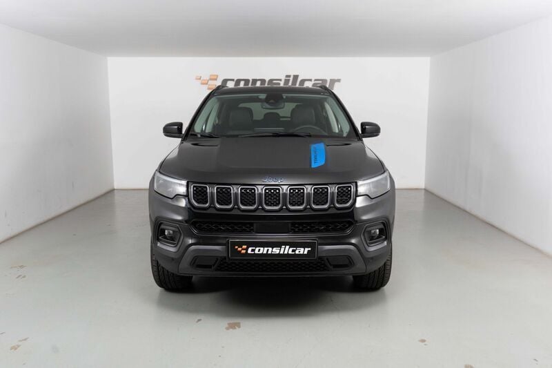 Preto Usado 2022 Jeep Compass Trailhawk SUV | € 27.980 (Preço justo) - Imagem 1/4