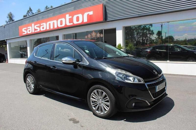 Preto Usado 2015 Peugeot 208 Citadino | € 9.990 (Preço justo) - Imagem 1/4
