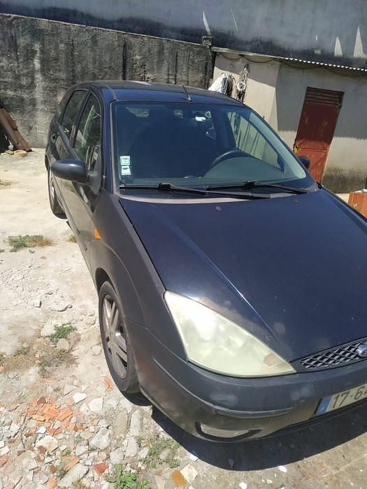 Usado 2003 Ford Focus Sedan | € 2.150 (Preço justo) - Imagem 1/4