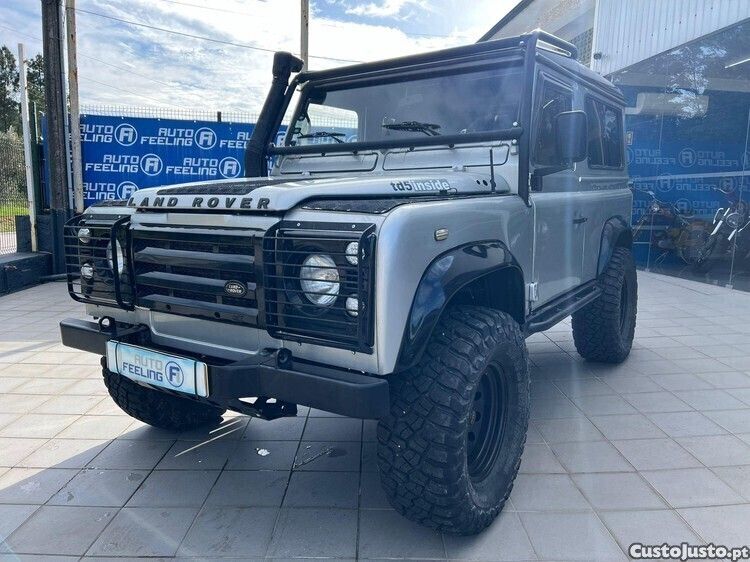 Cinza Usado 2002 Land Rover Defender SUV | € 34.900 - Imagem 1/1