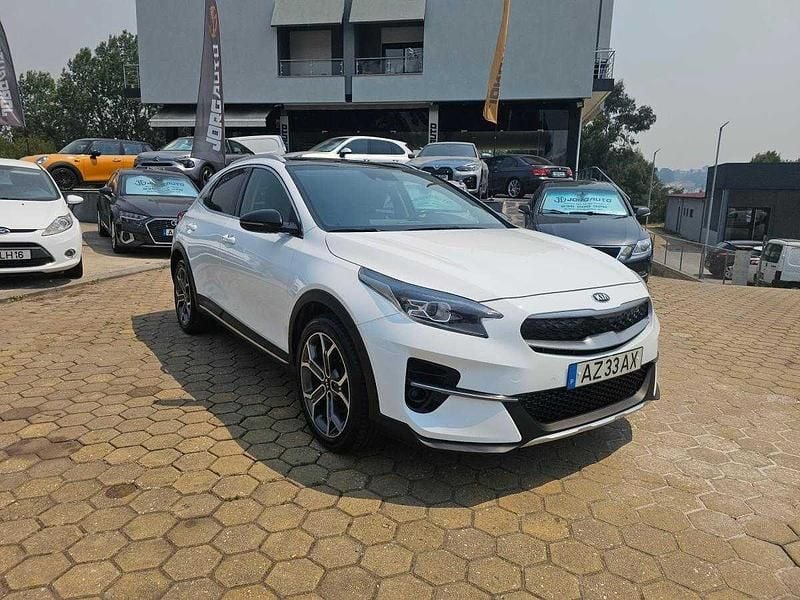Branco Usado 2021 Kia XCeed SUV | € 17.950 (Preço justo) - Imagem 1/4