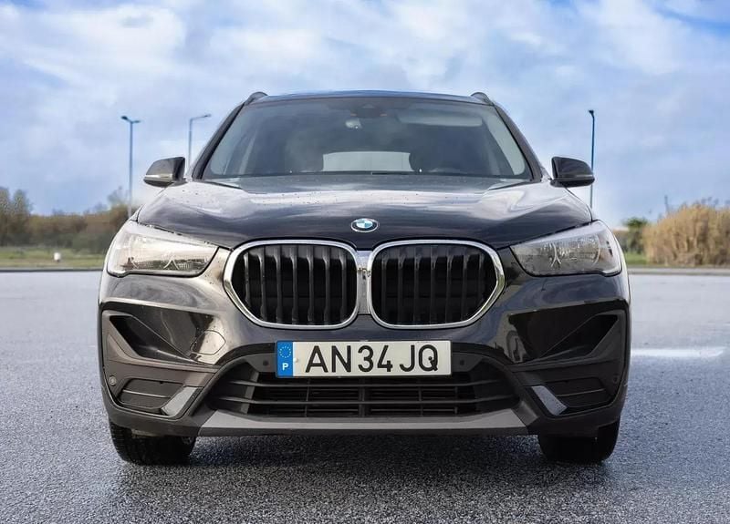 Preto Usado 2022 BMW X1 Advantage SUV | € 28.000 (Preço justo) - Imagem 1/4
