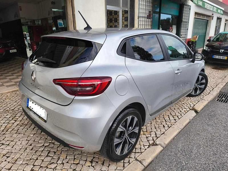 Usado Renault Clio V Evolution 90 HP (66 kW) 2023 Cinza