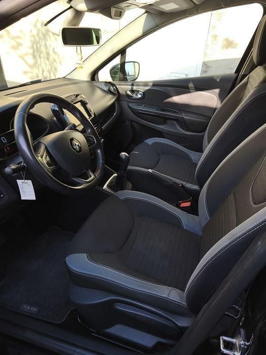 Usado Renault Clio IV 90 HP (66 kW) 2016 Sedan